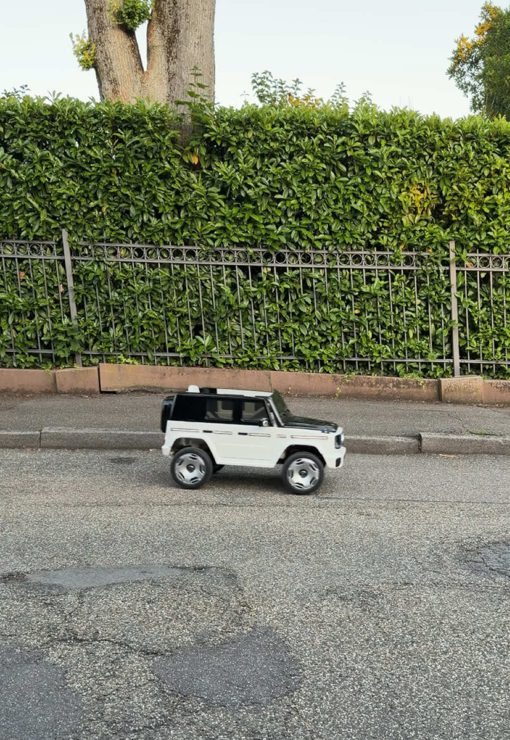 @Mercedes-Benz