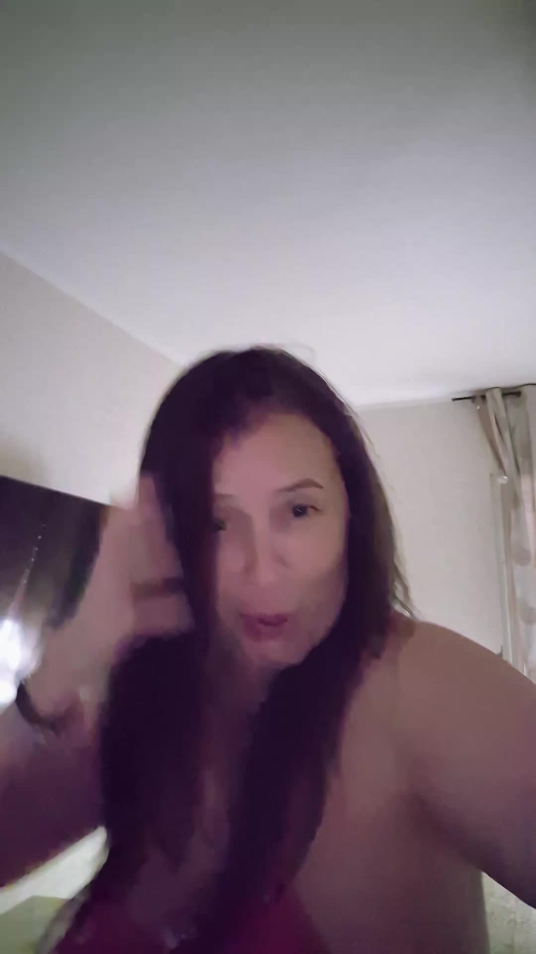 @Elisa