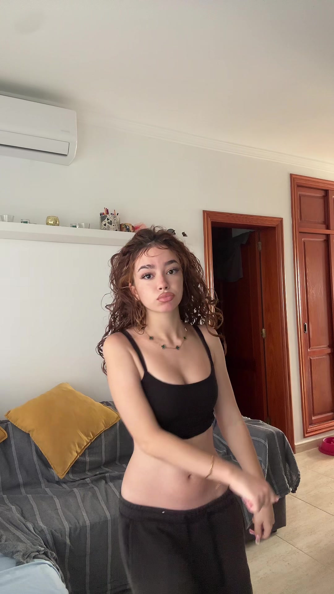 @nira