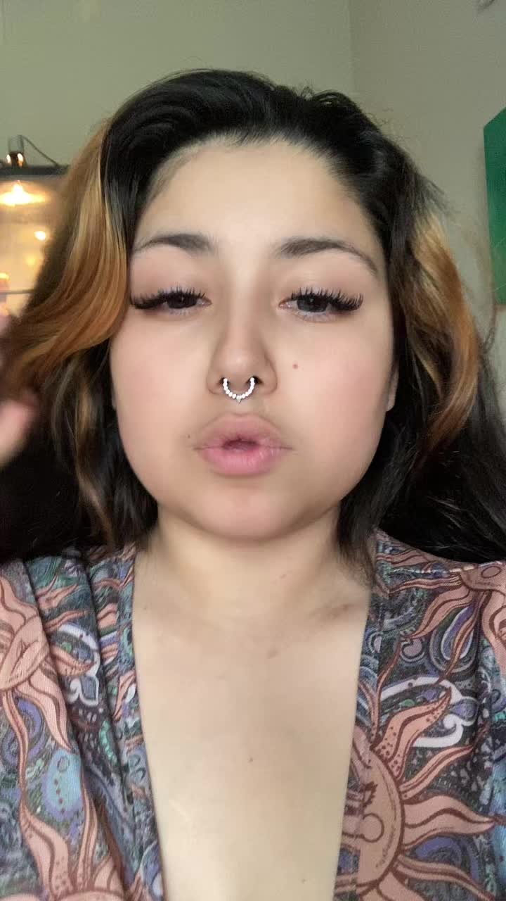 @Ur moms hot gf