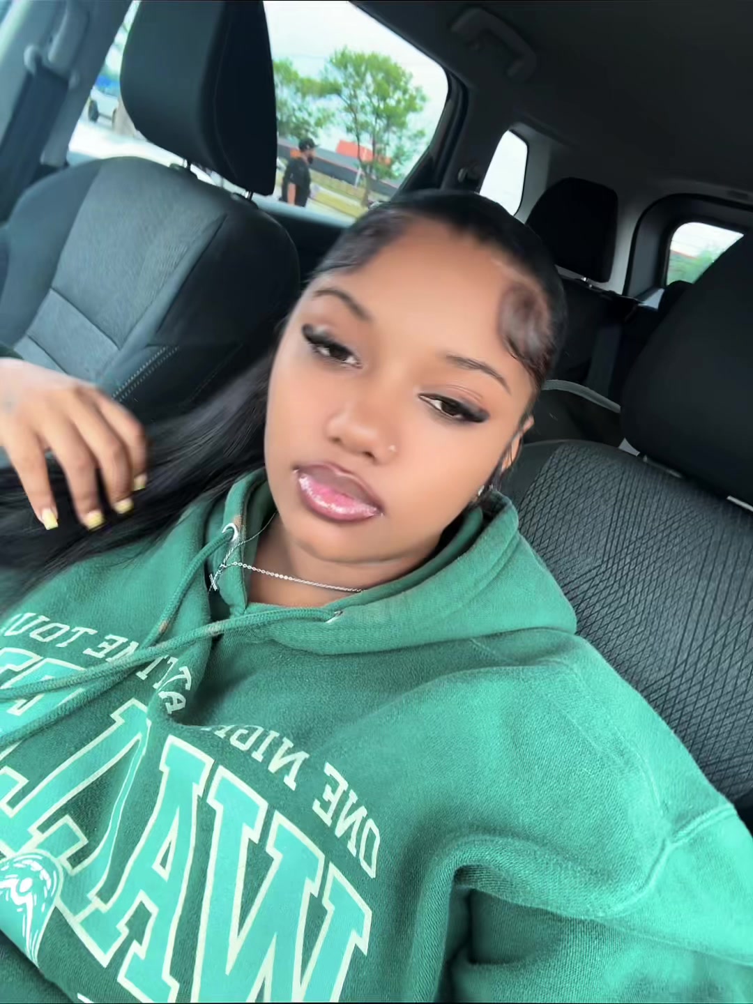@beautifulthugg3rgirll