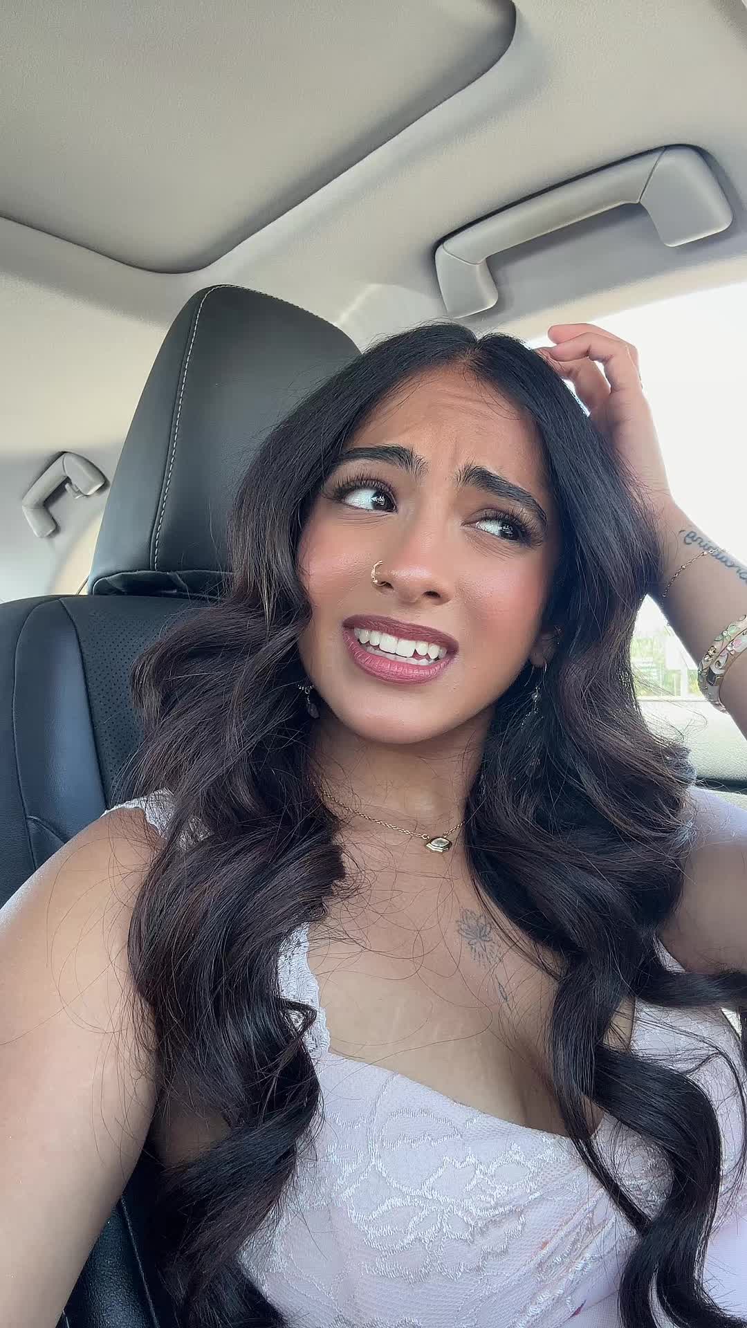 @Ayesha🦋