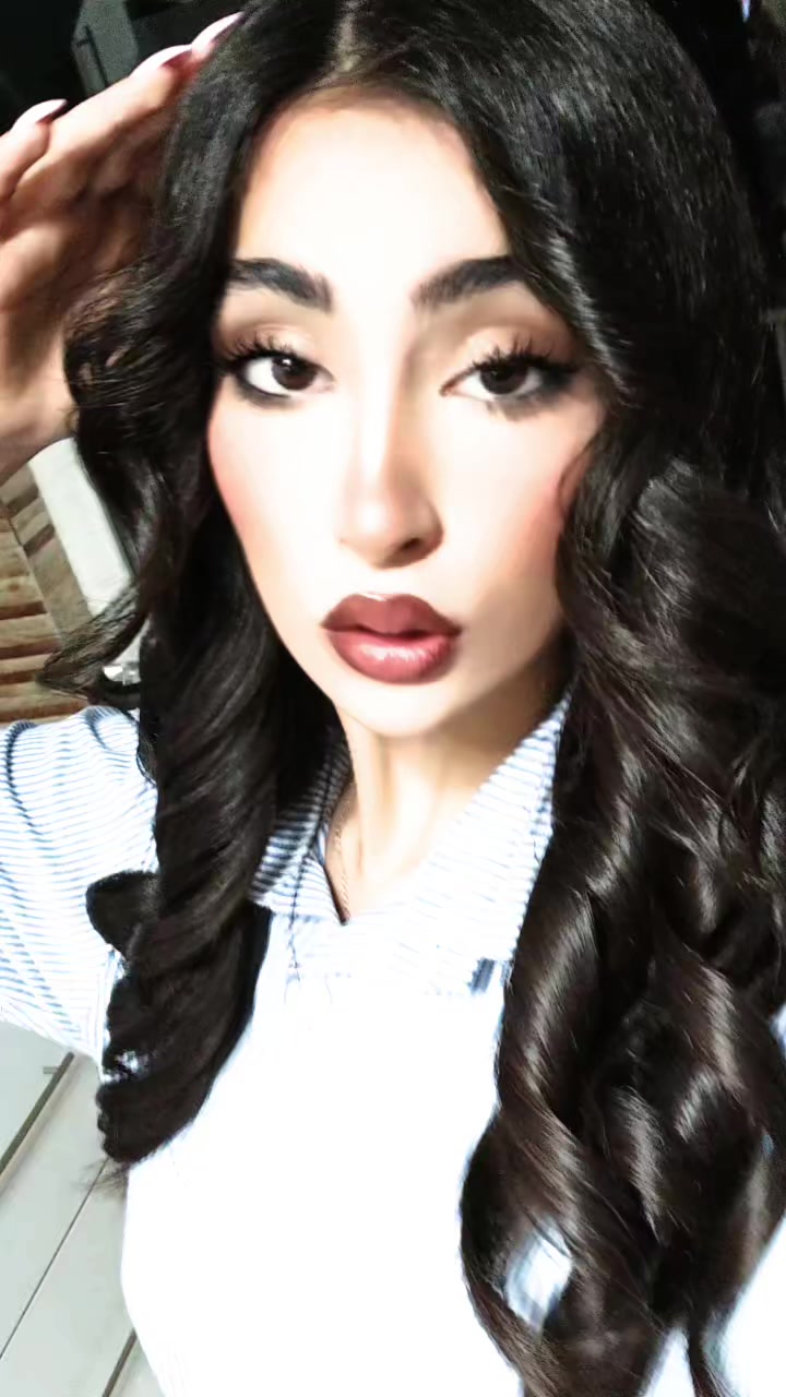 @_Hasti