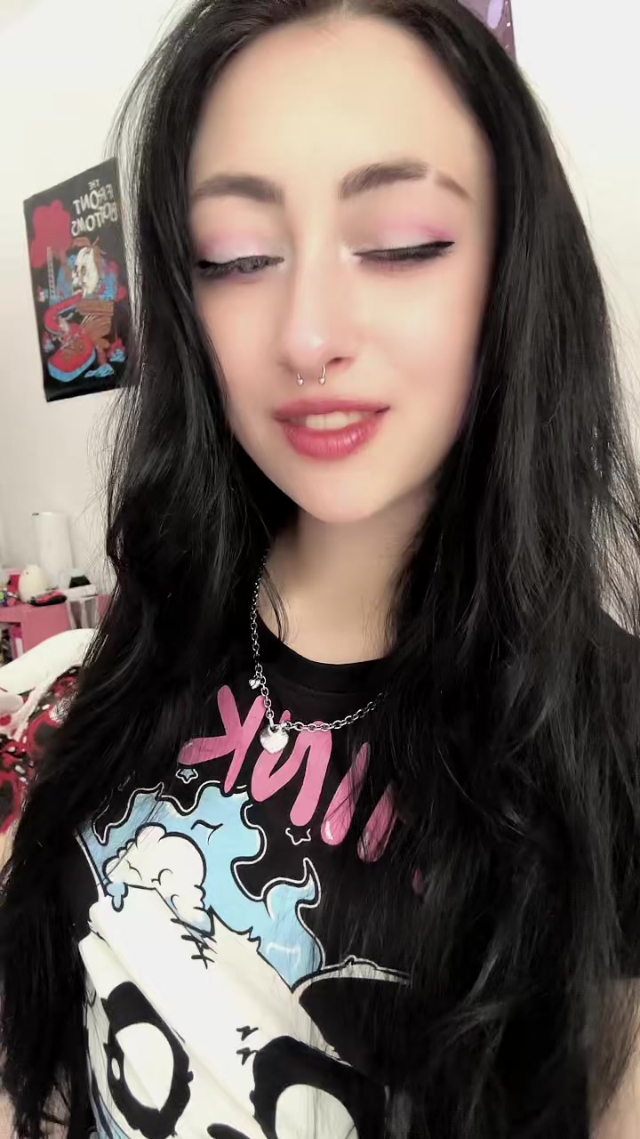 @Juli 🦇