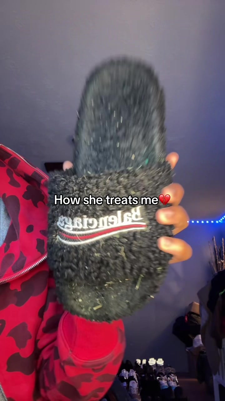 @SneakerLuverDude