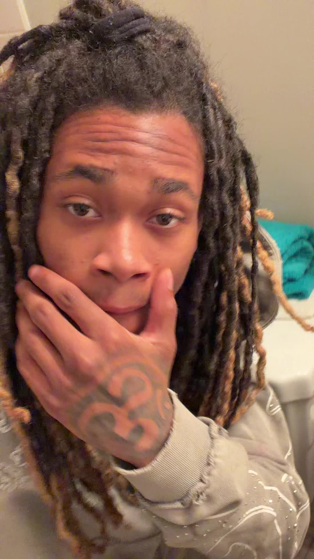 @Dee🔥🦁