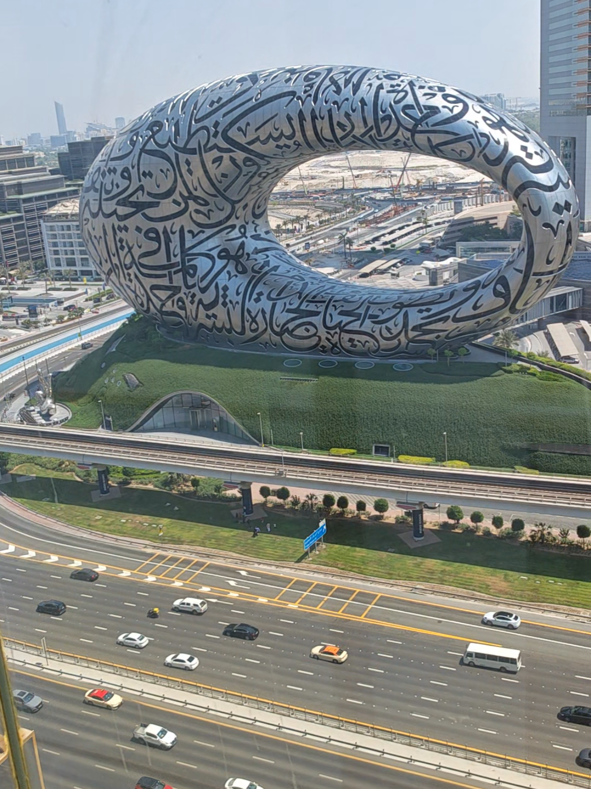 @dubai