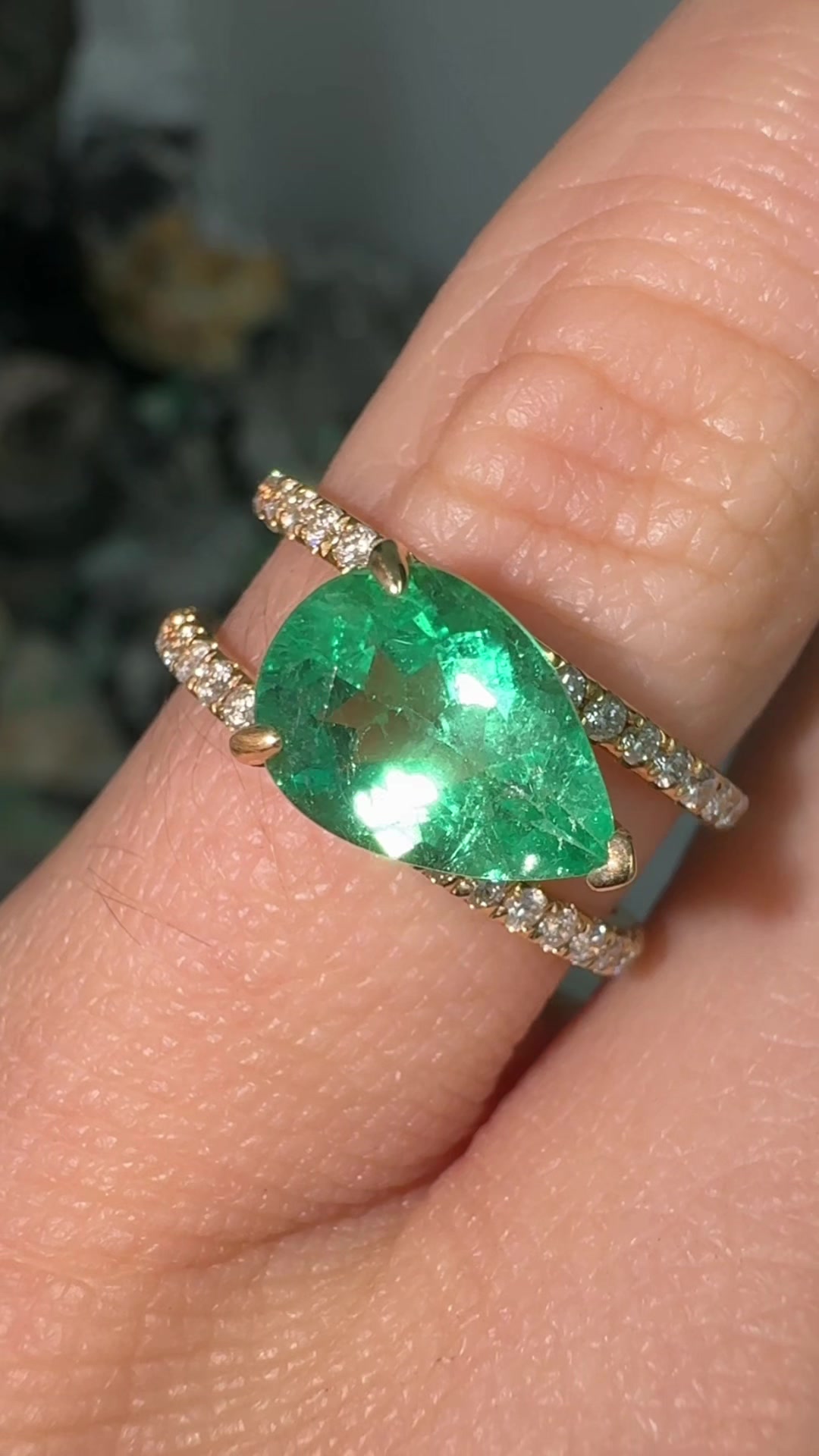 @JR Colombian Emerald