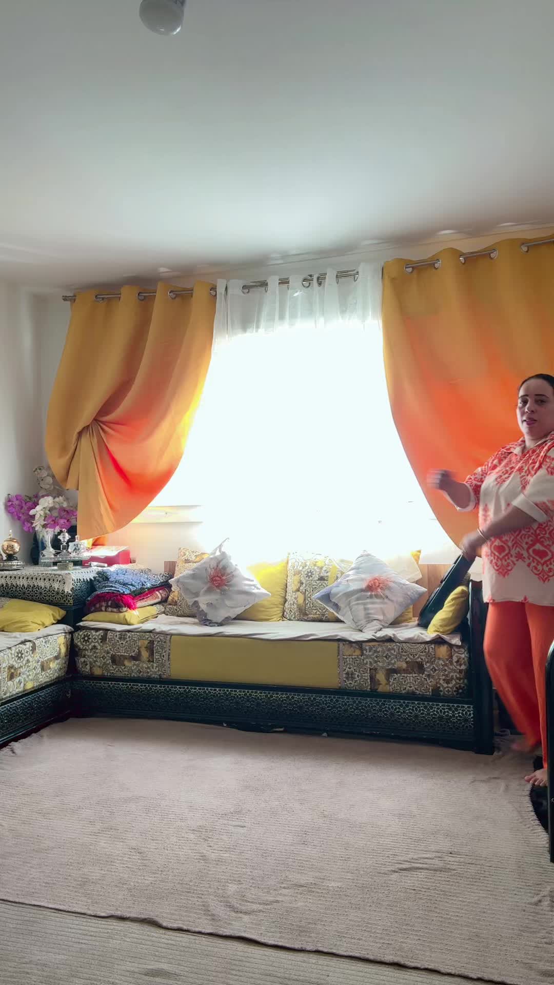 @متواضعة في فرنسا