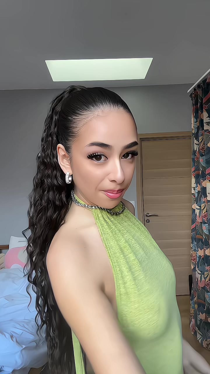 @Anaislrs