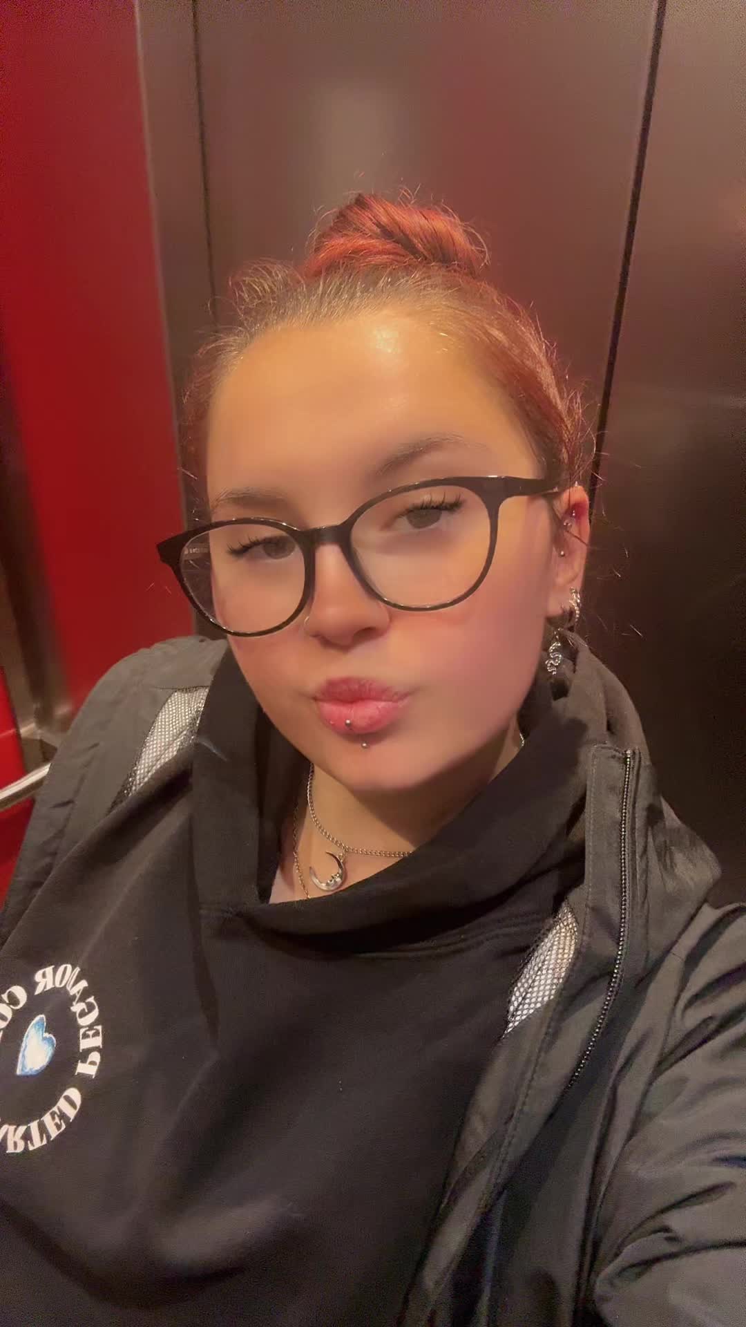 @Leonieꨄ︎