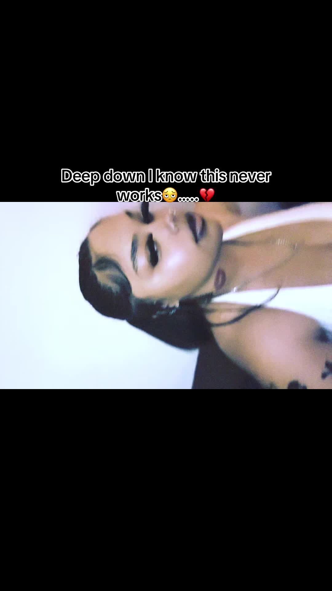 @thelyssarayne