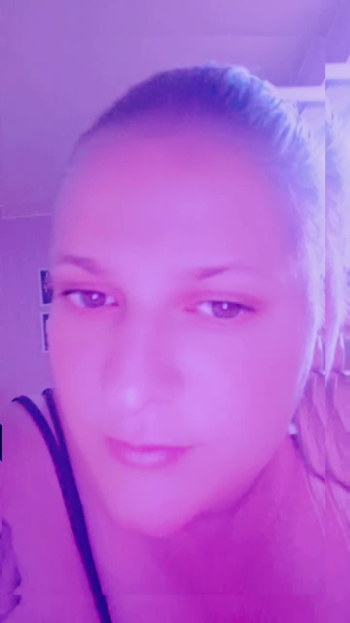 @🌺 Daniela 🫂