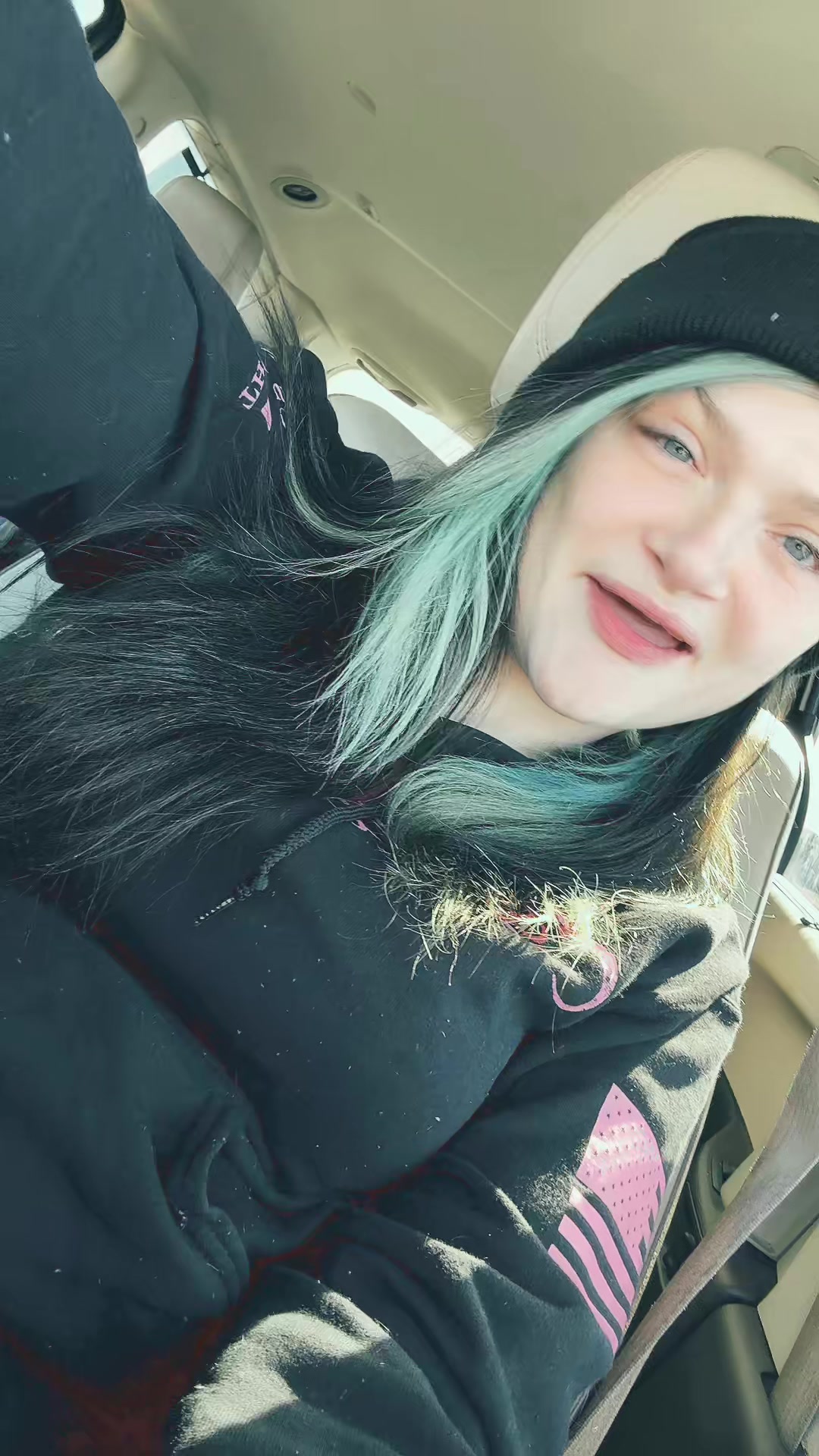 @Bluebeeeemcfly🫐🖤🦩