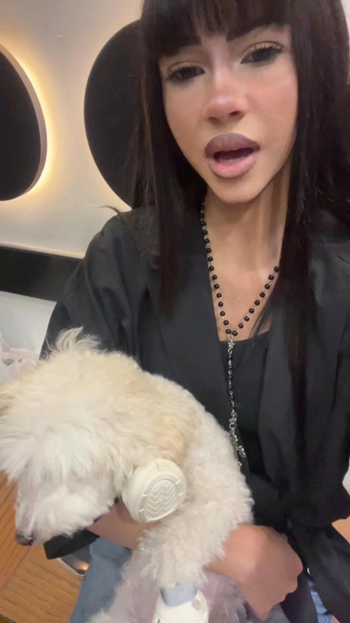 @Kiana8k