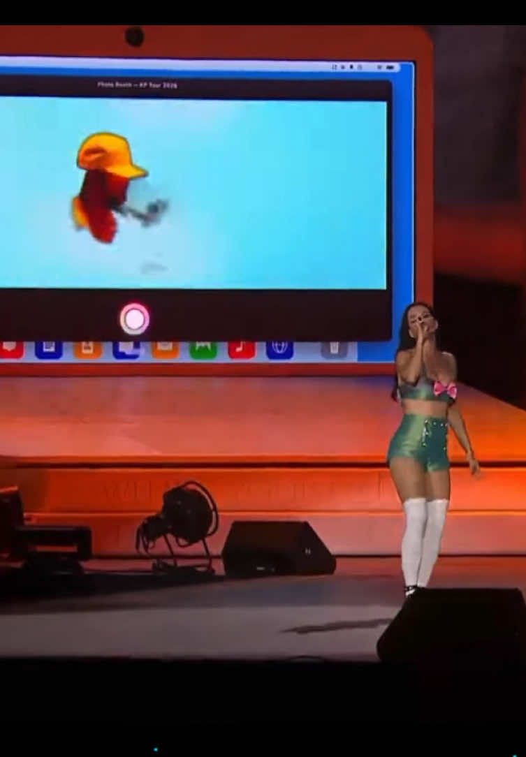 @EL MULTIVERSO DE KATY PERRY ♾️
