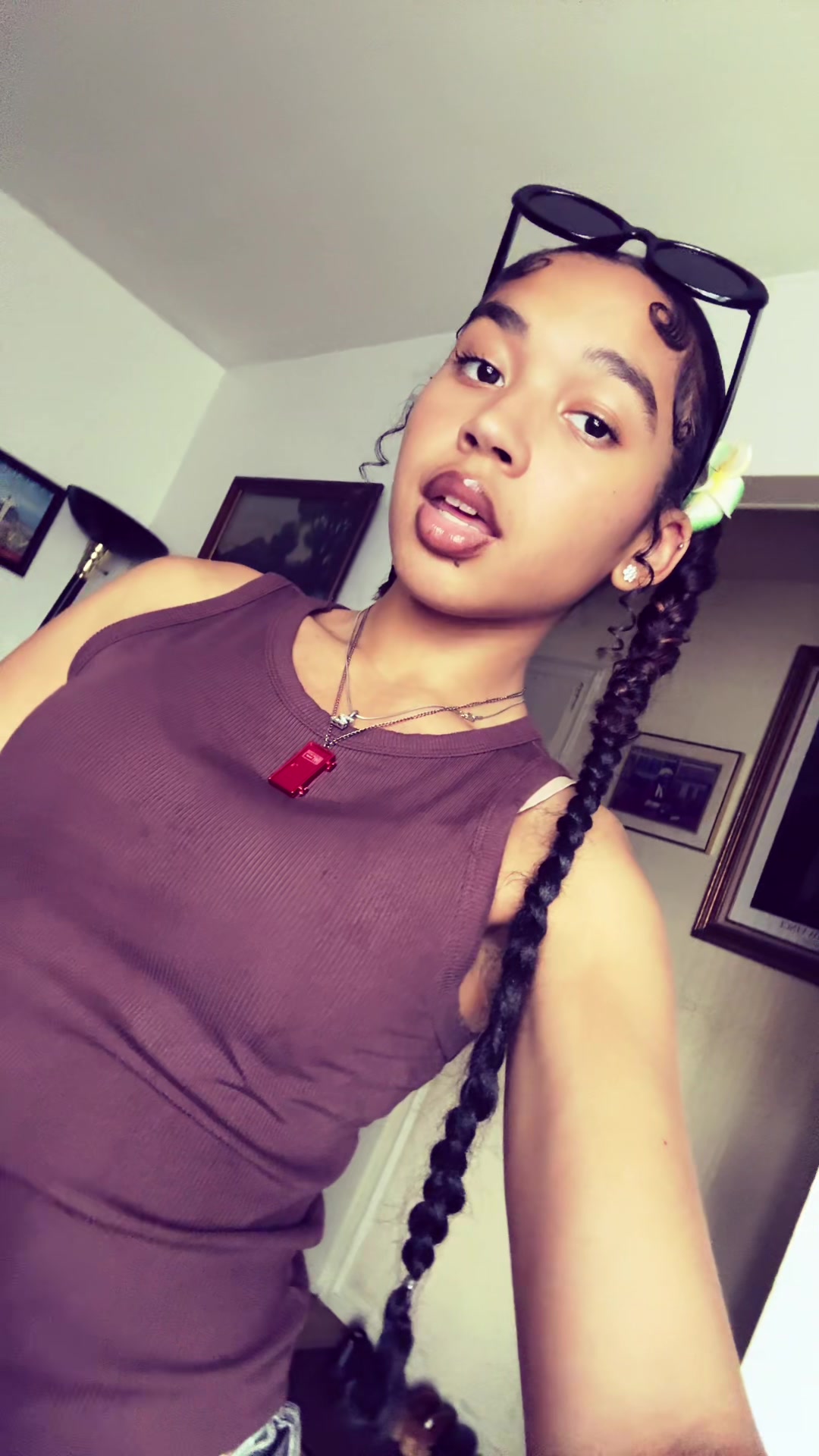 @𝐙𝐚𝐫𝐢 💫