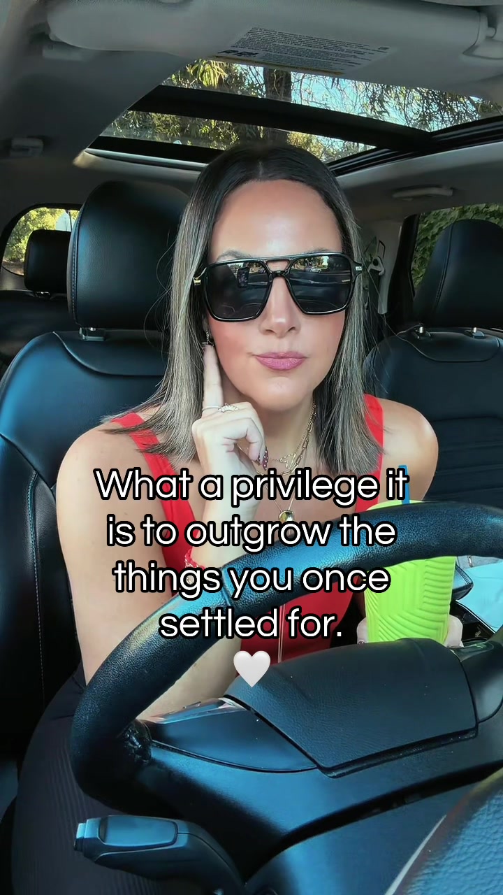 @NICOLE