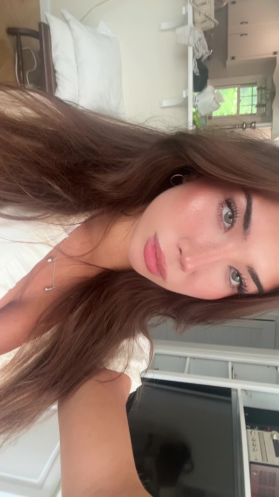 @annibbb