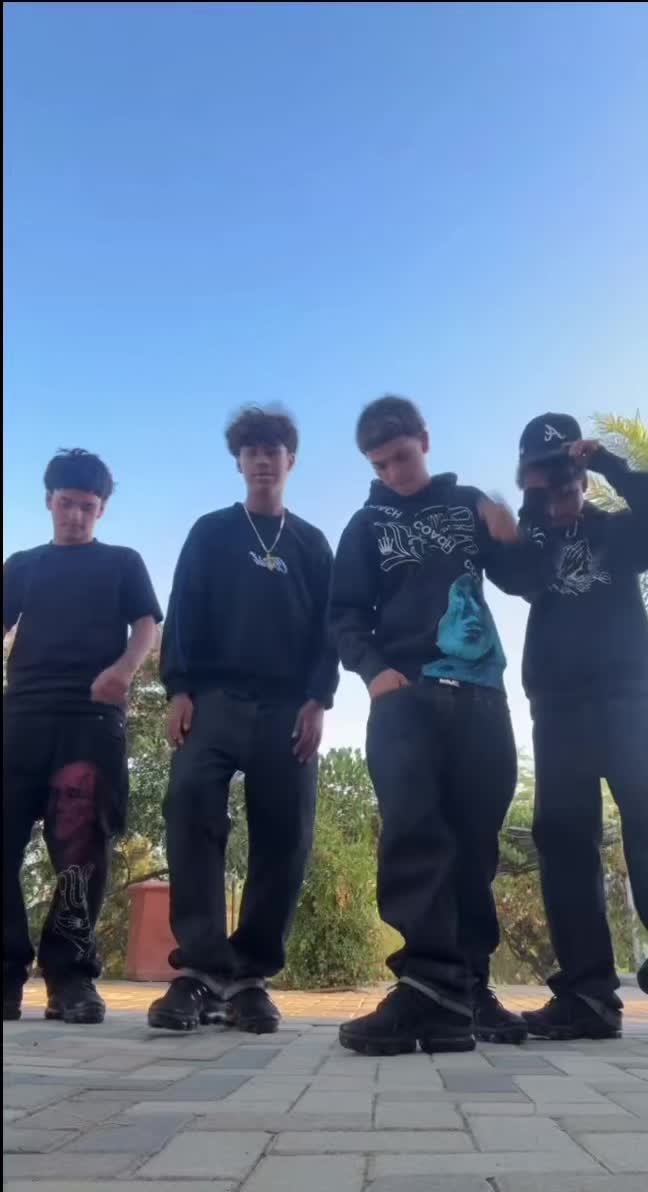 @𝐧𝐚𝐭𝐡𝐚𝐧💝