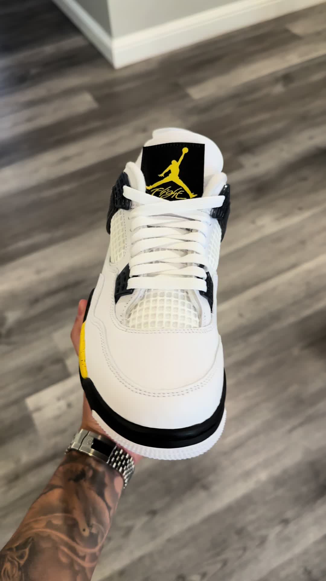 @levelupkickz