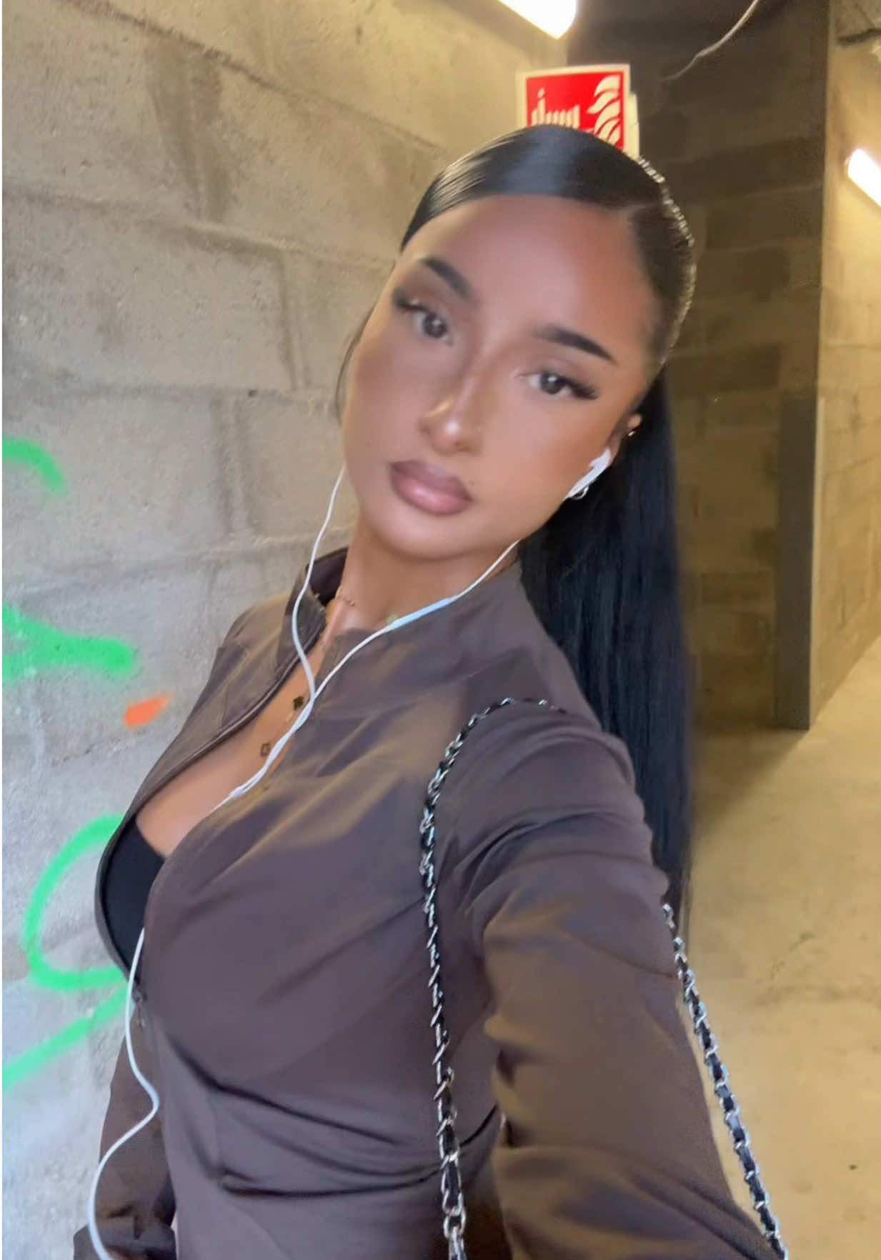 @Imxnne