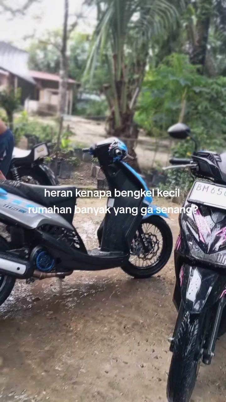 @hy