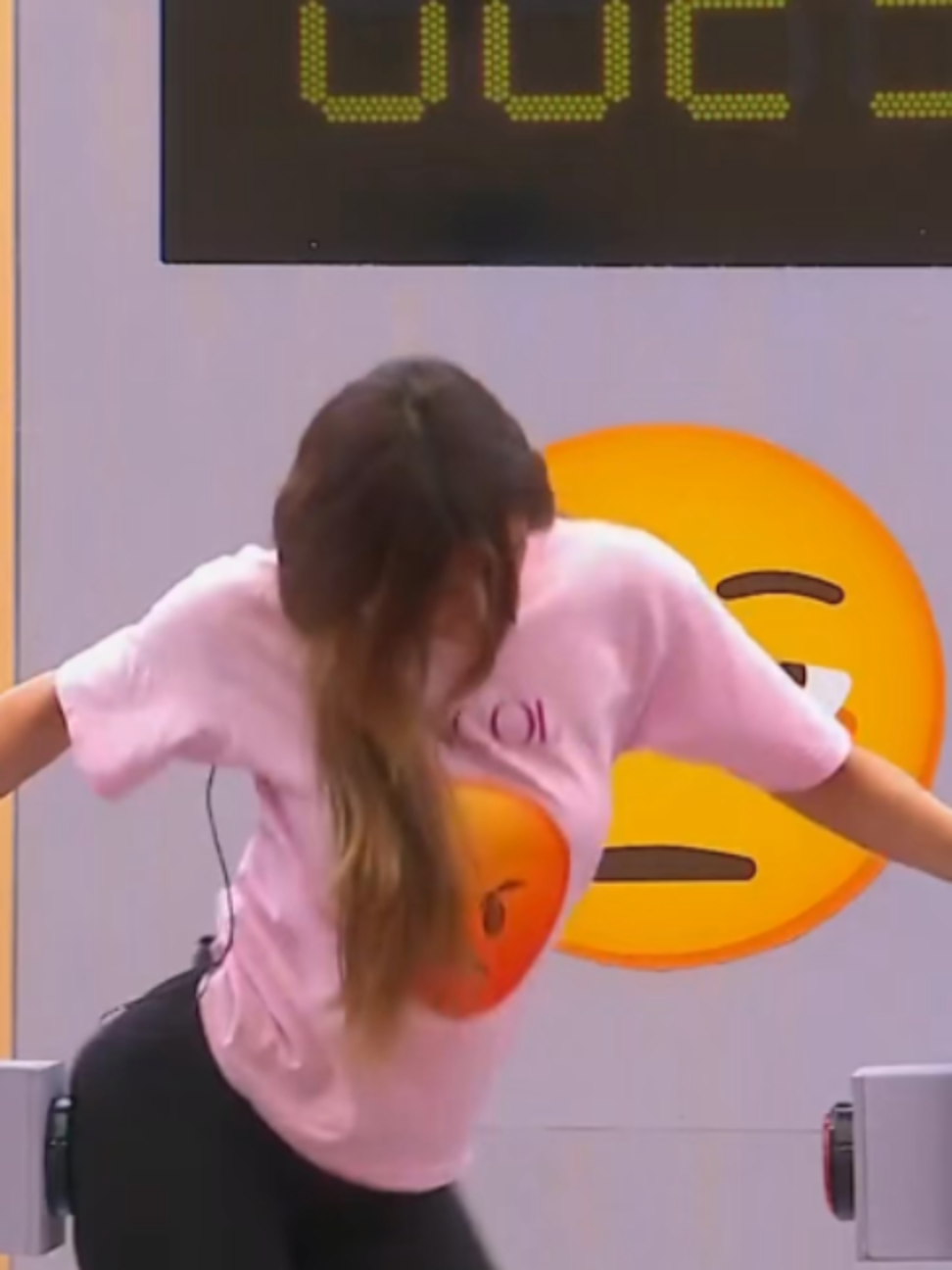 @iamYanetGarcia