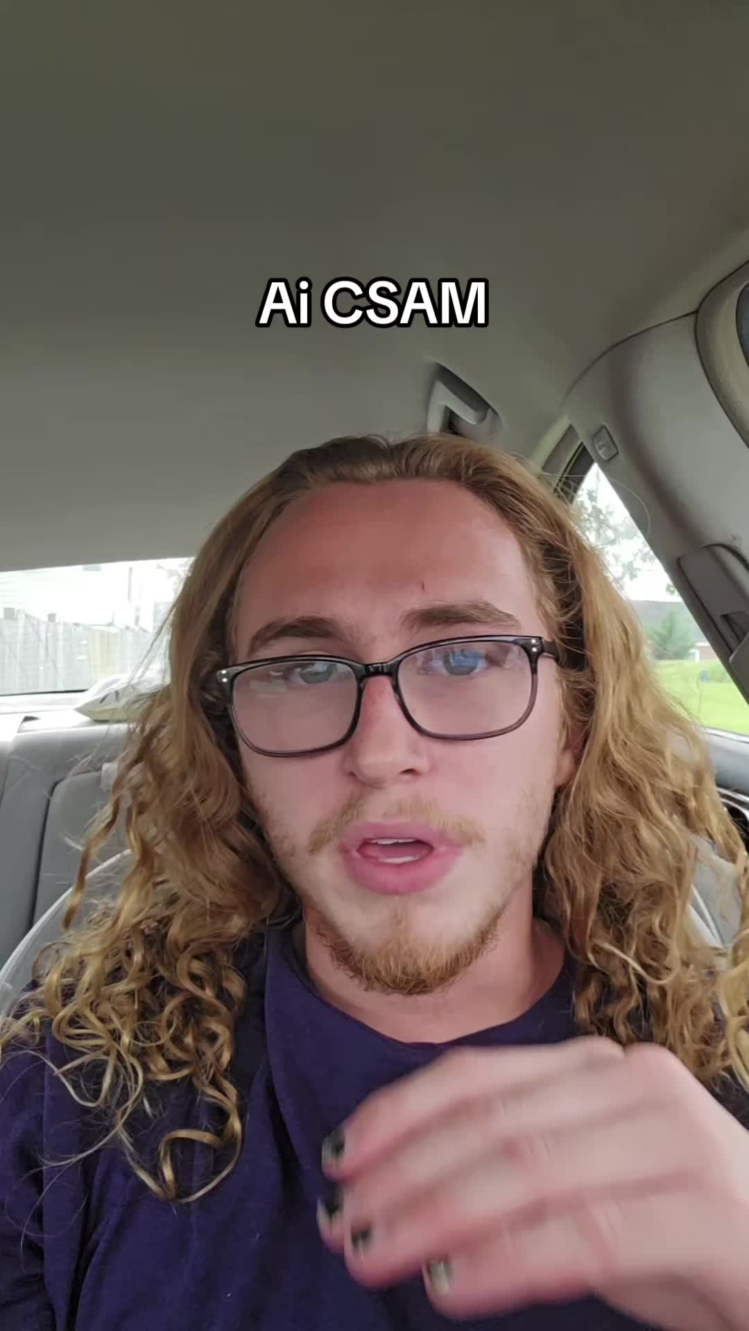 @GoldieGl0cks