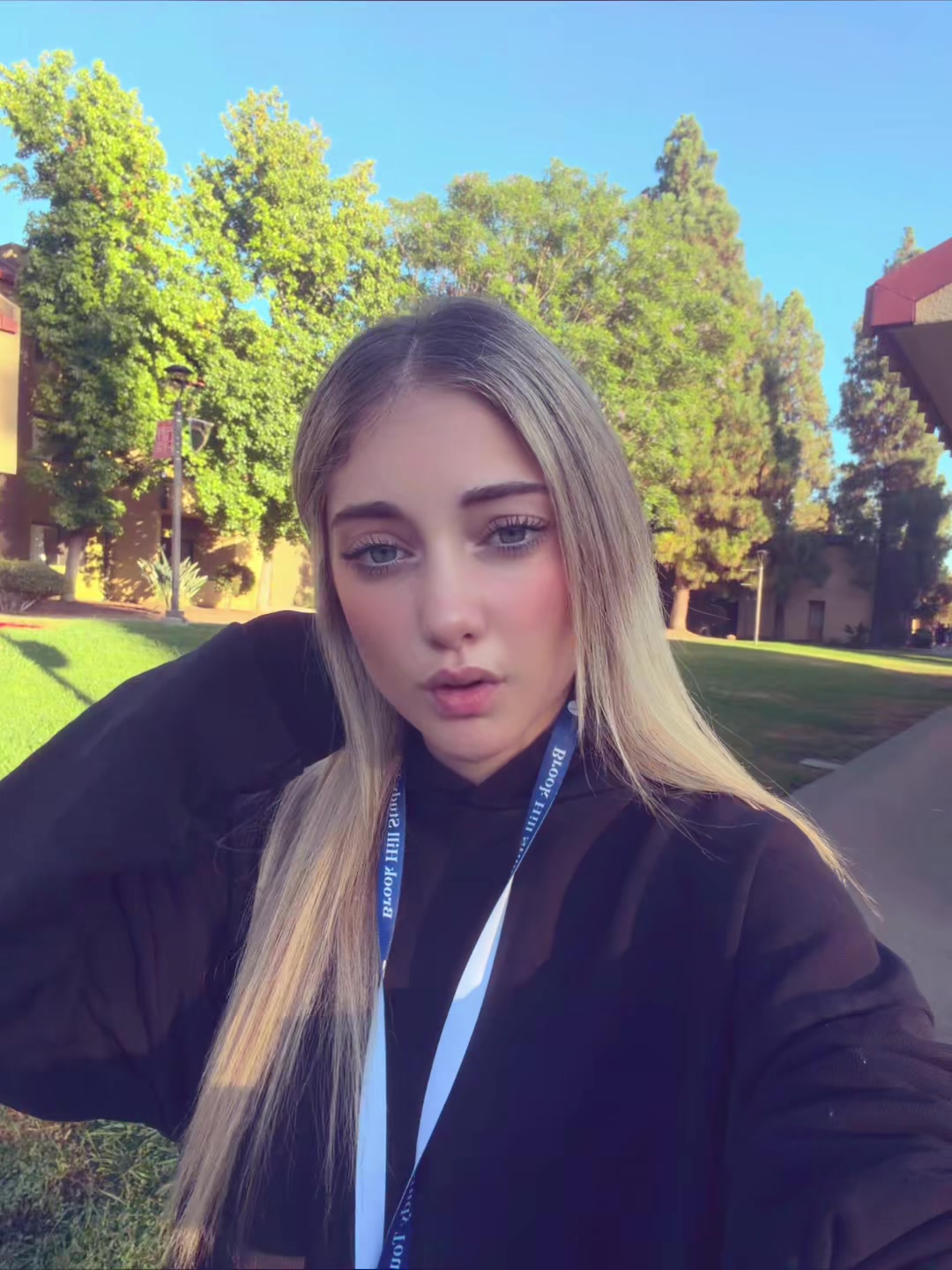 @👸🏼
