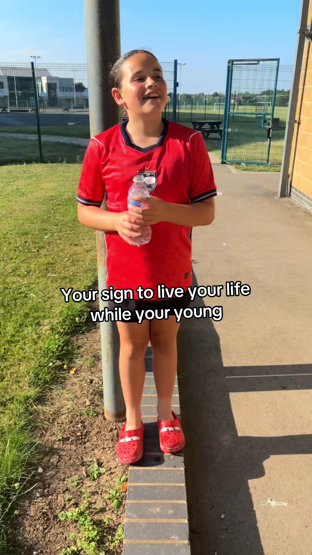 @🫰🏼