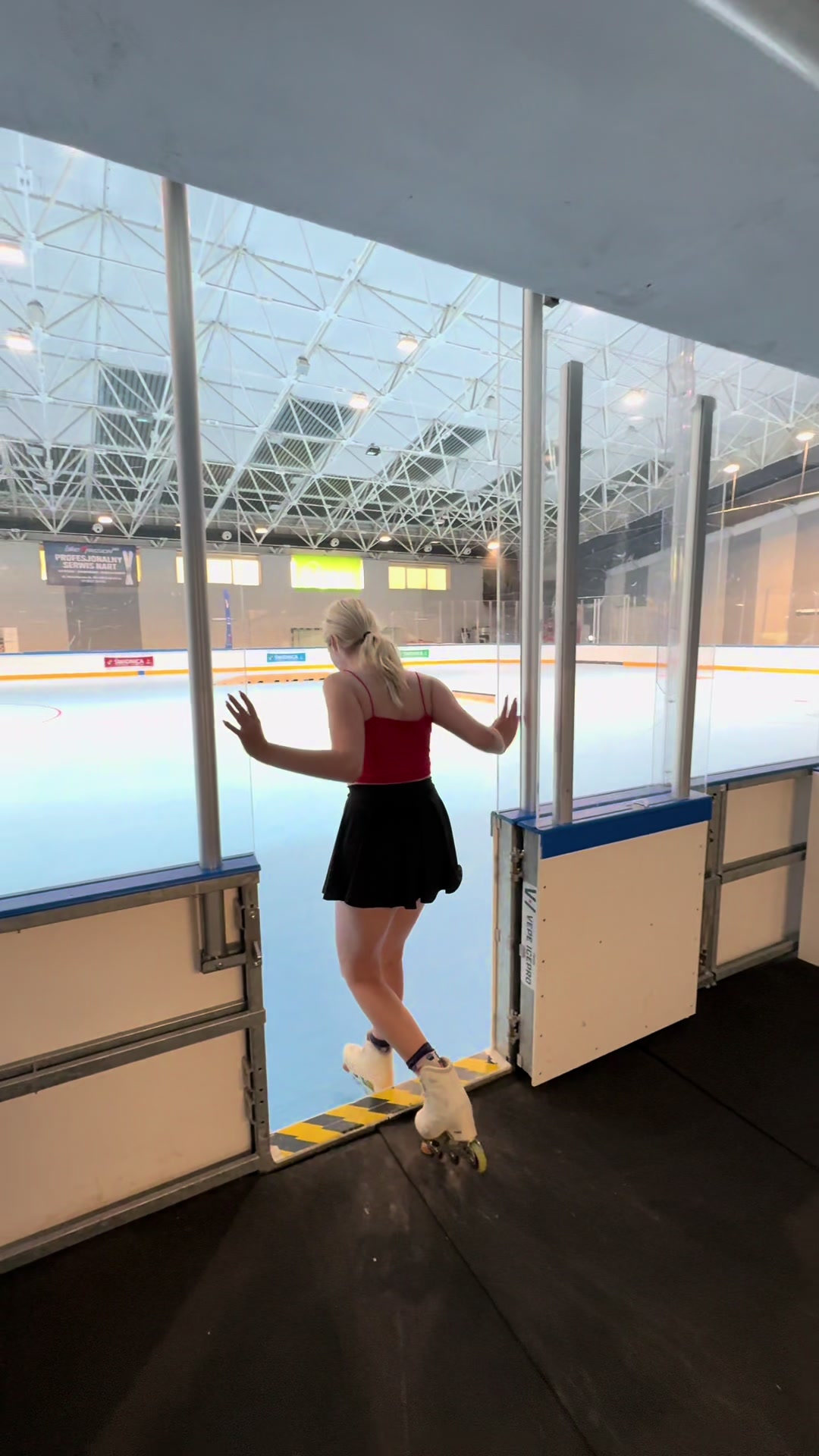 @Trocheinna⛸️ig: trocheinna2312
