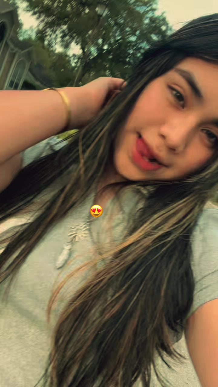 @Cele🫦🦋😍🦋