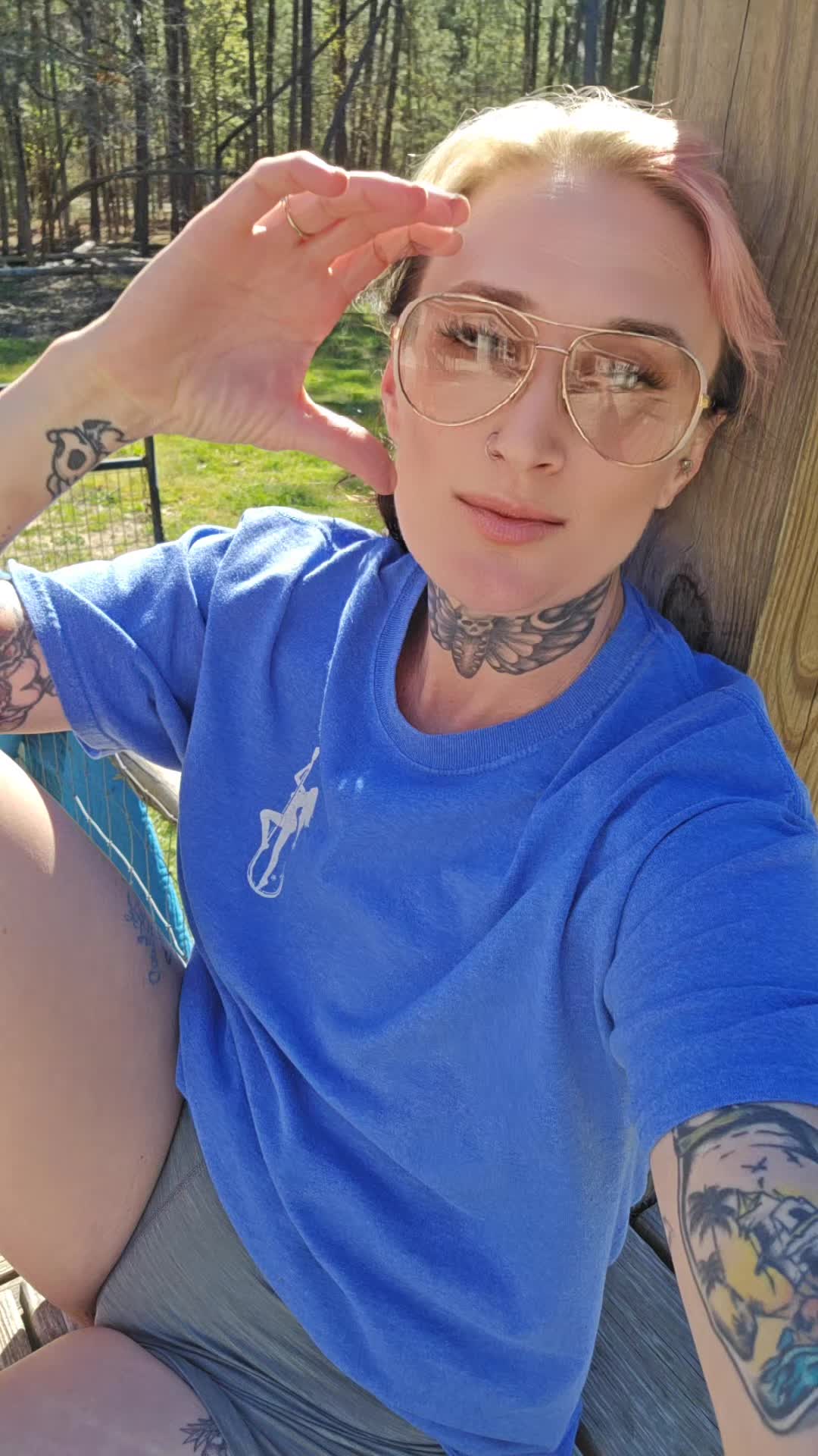 @🍍yagirlTrouble83🍍