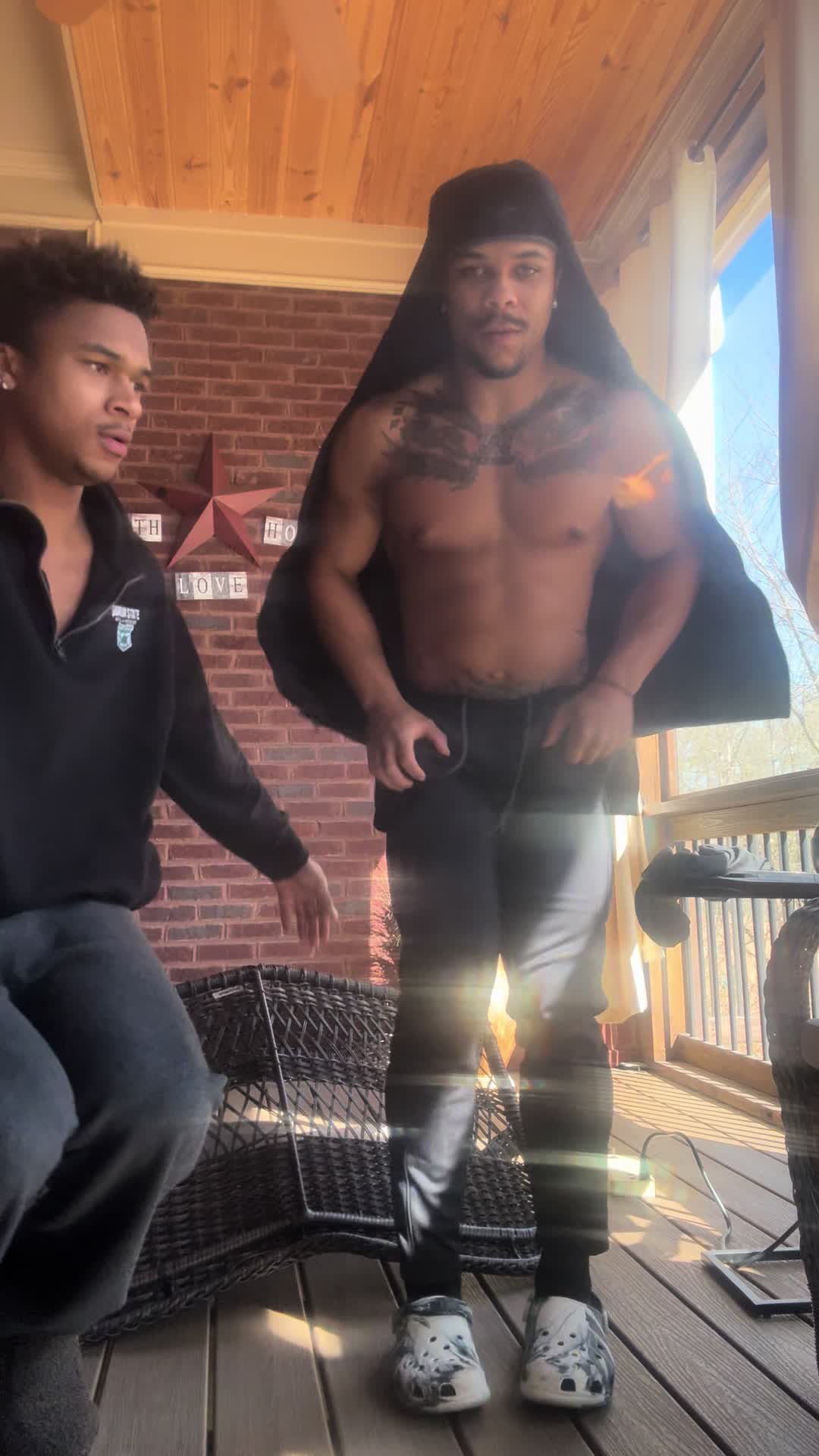 @mjrbxnce