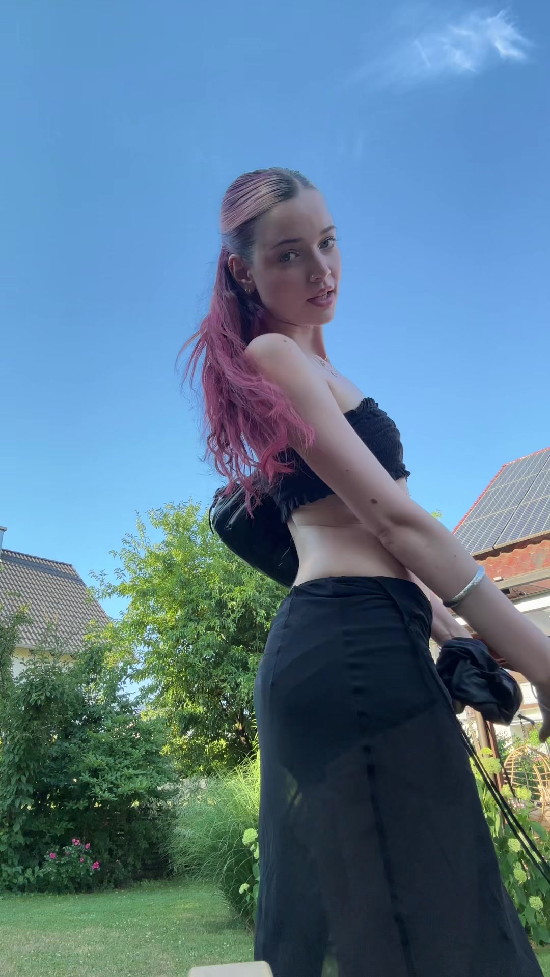 @VANÈS