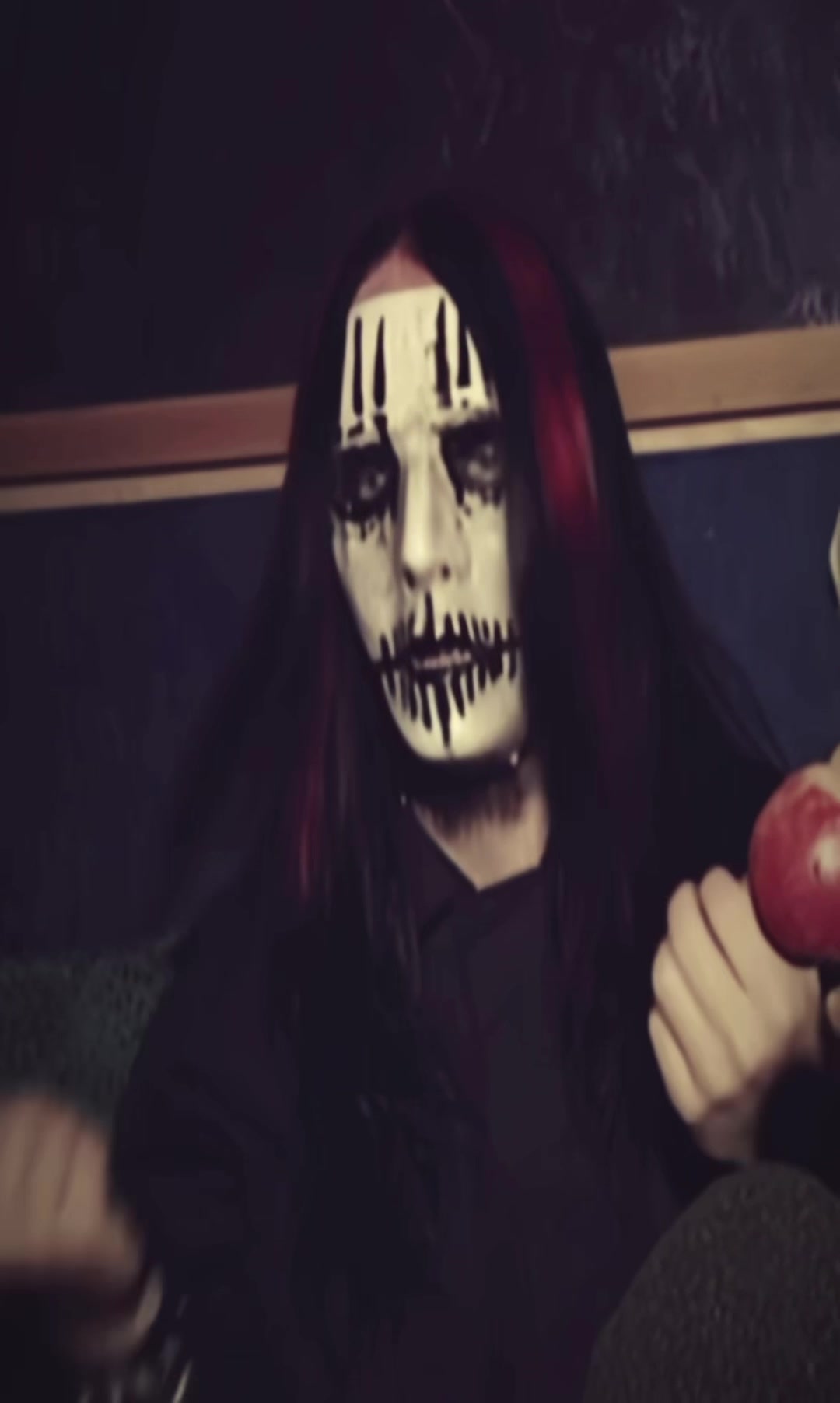 @☠︎