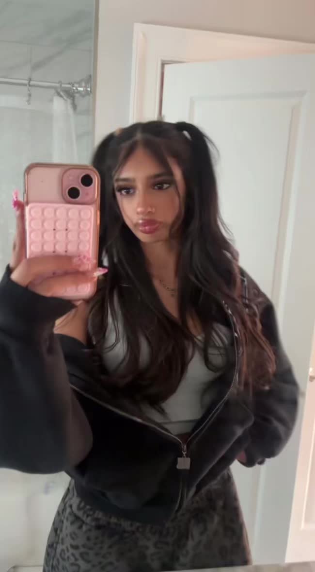 @rheamenon6