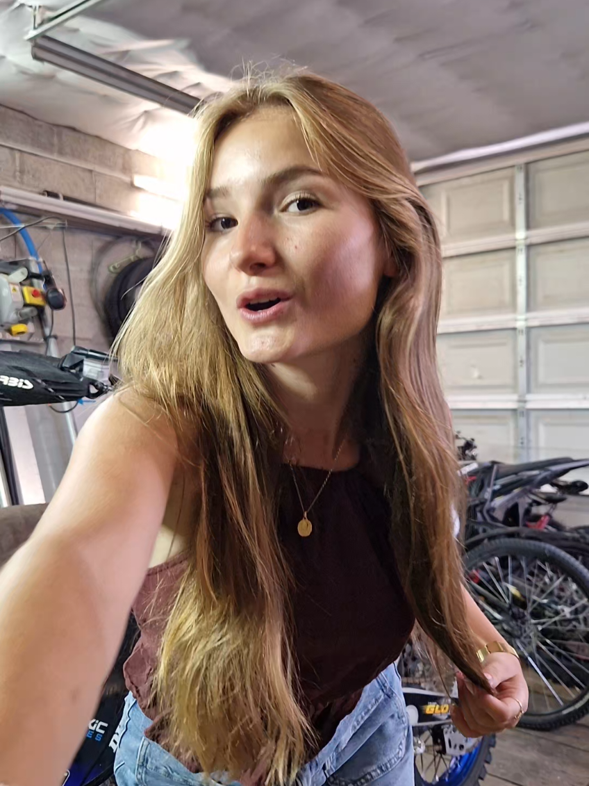 @Anais