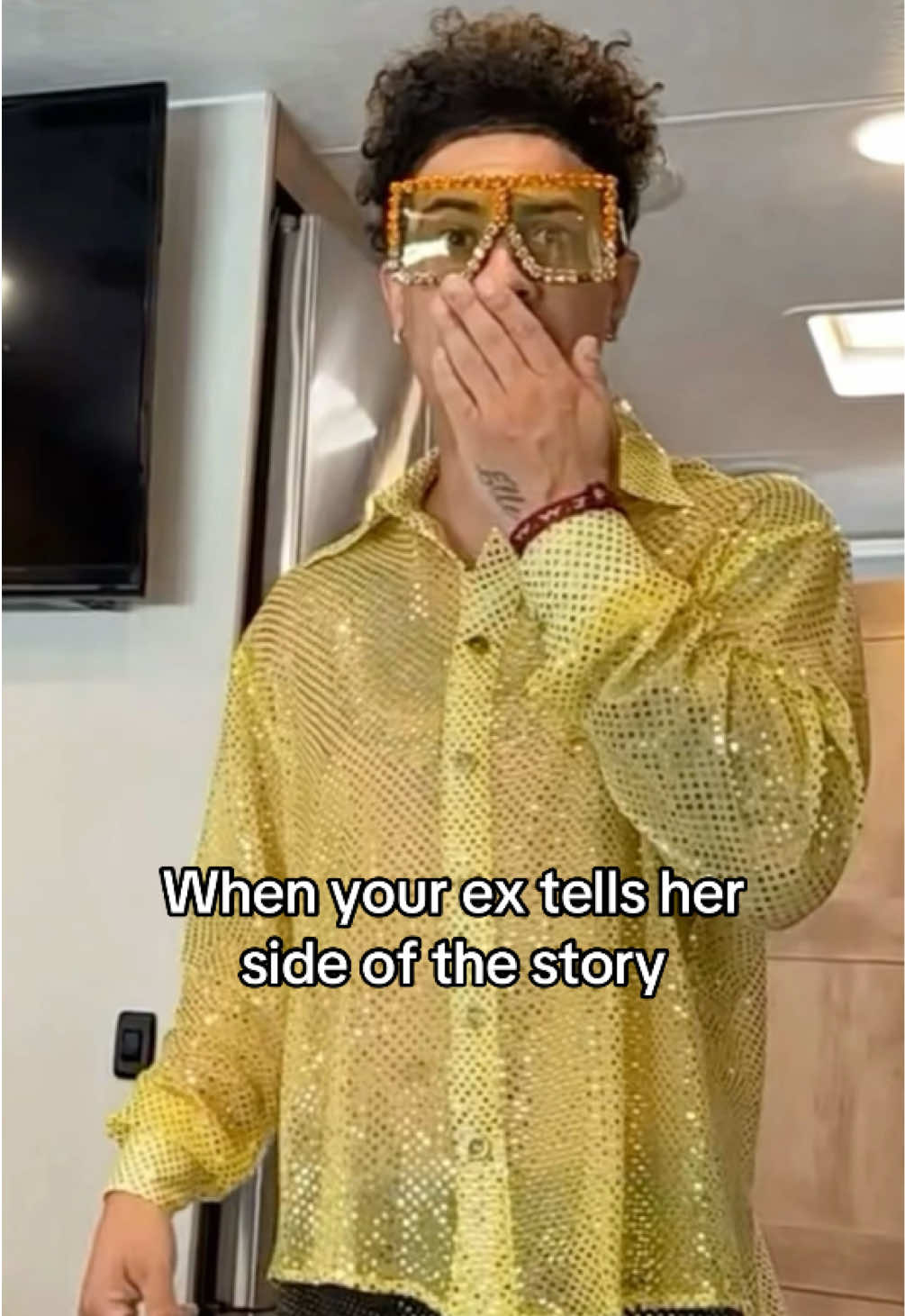 @heyitsellle