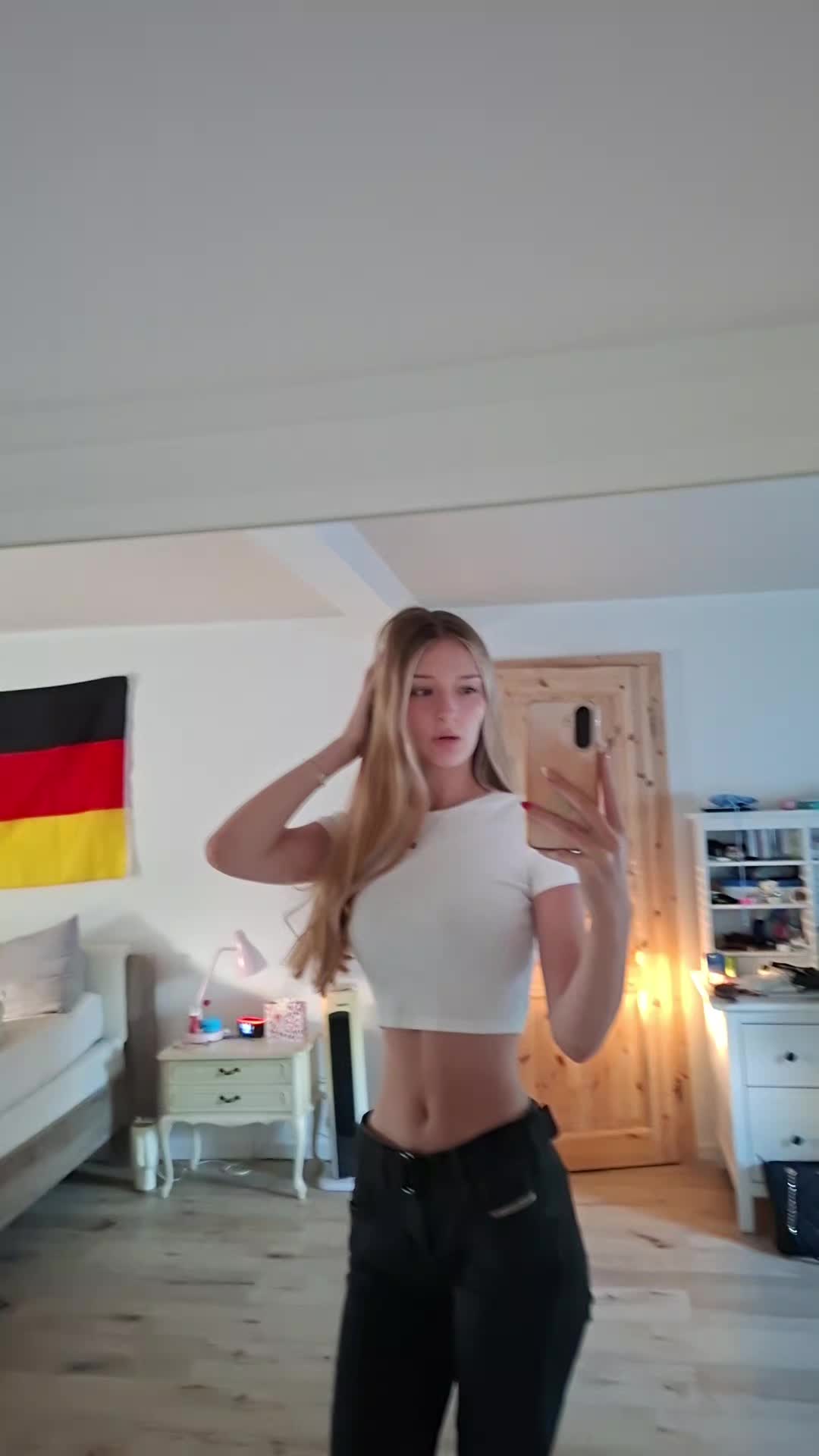 @antoniavoge.ll