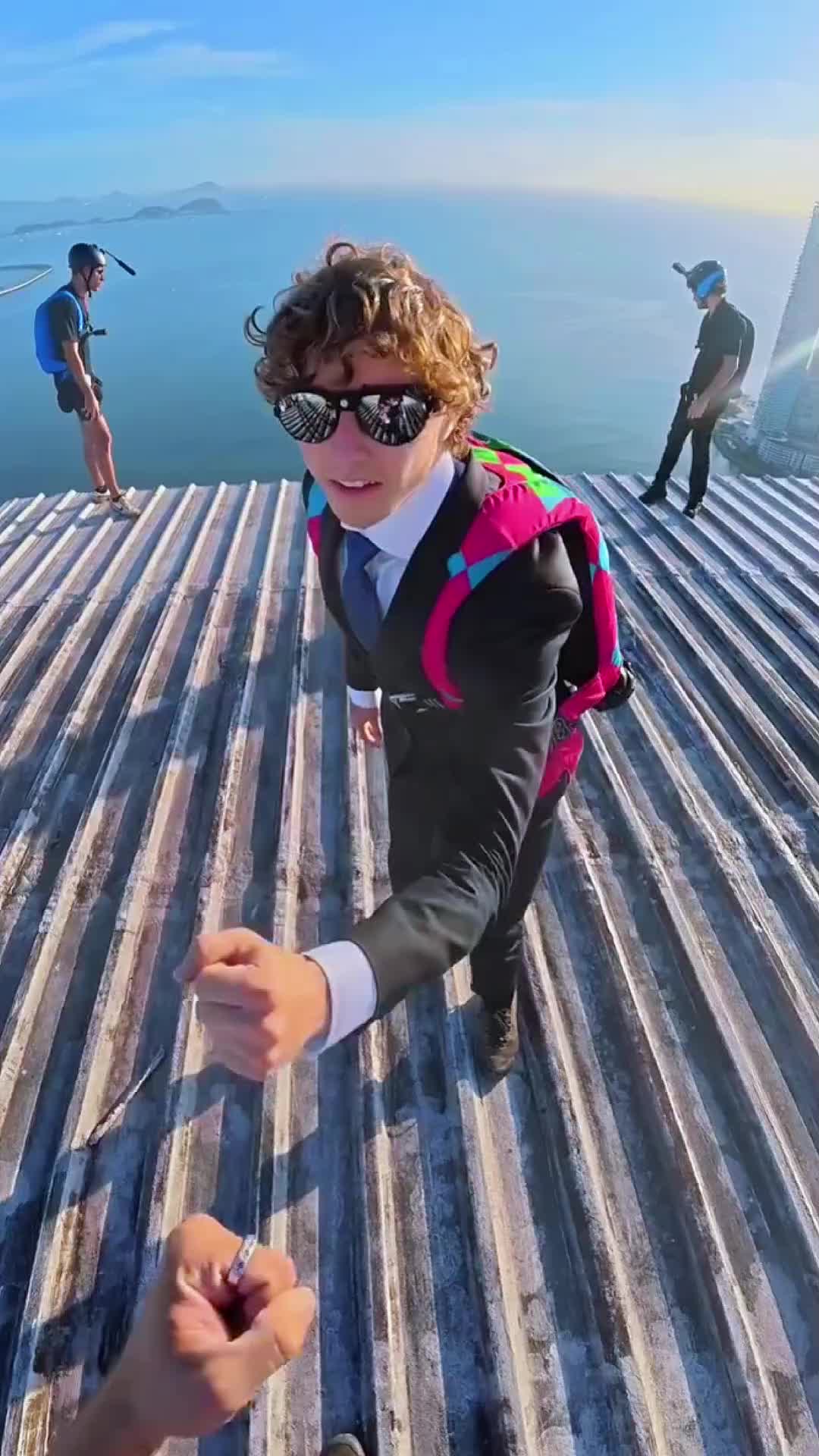 @SKY DIVING 🤿