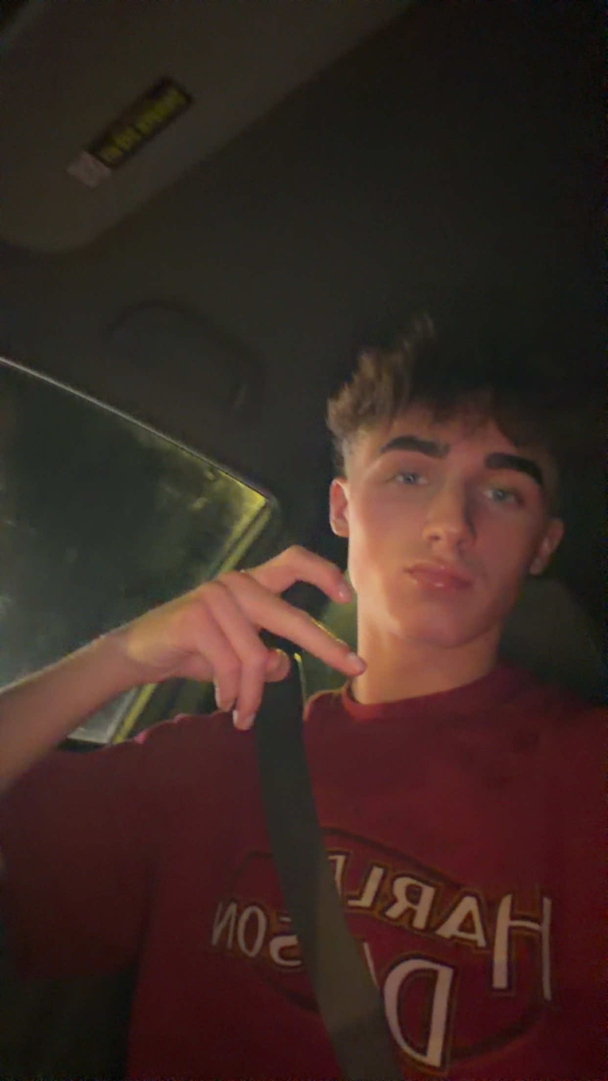 @WhiteBoyPrincess 👑
