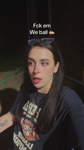 @Mik✨