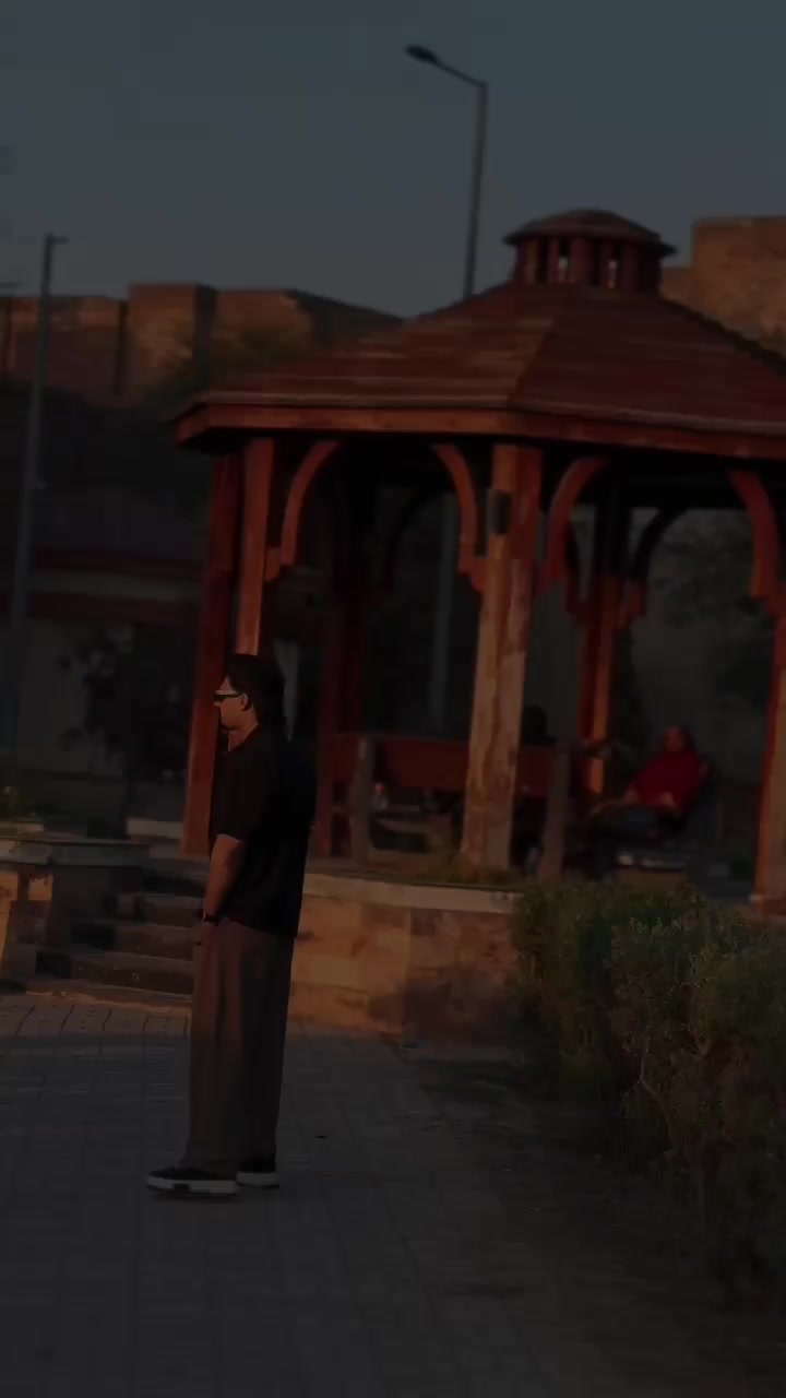 @Hamza Butt😎