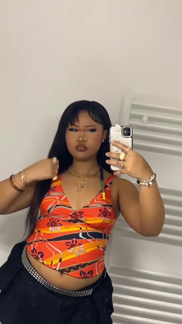 @NANA🧛🏽♀️