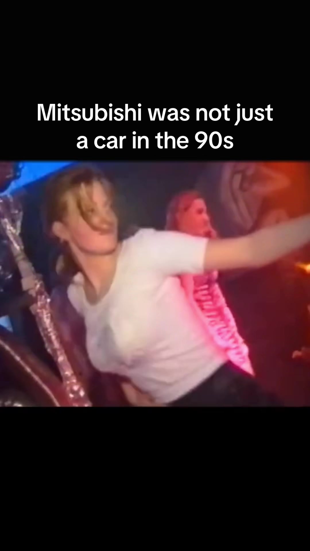@No Phone 📵 Just Rave🕺