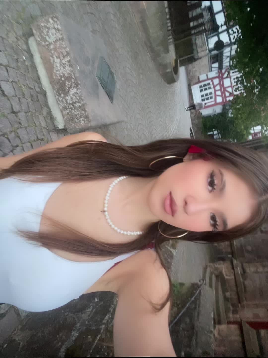 @julia_gsn17