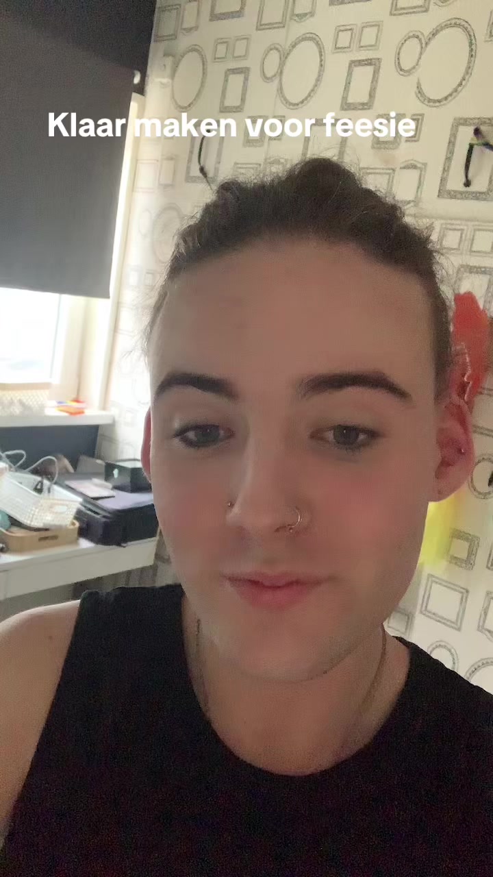 @Levi Veen gabberin 🦘🦘🦘