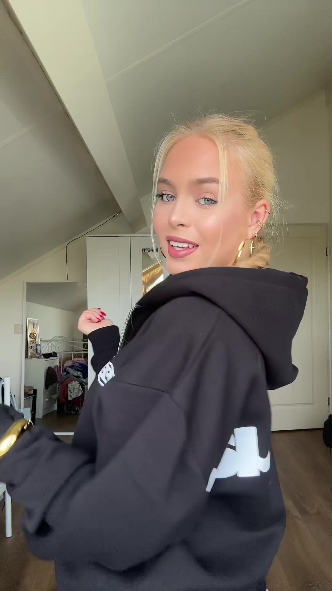 @simoneesmee